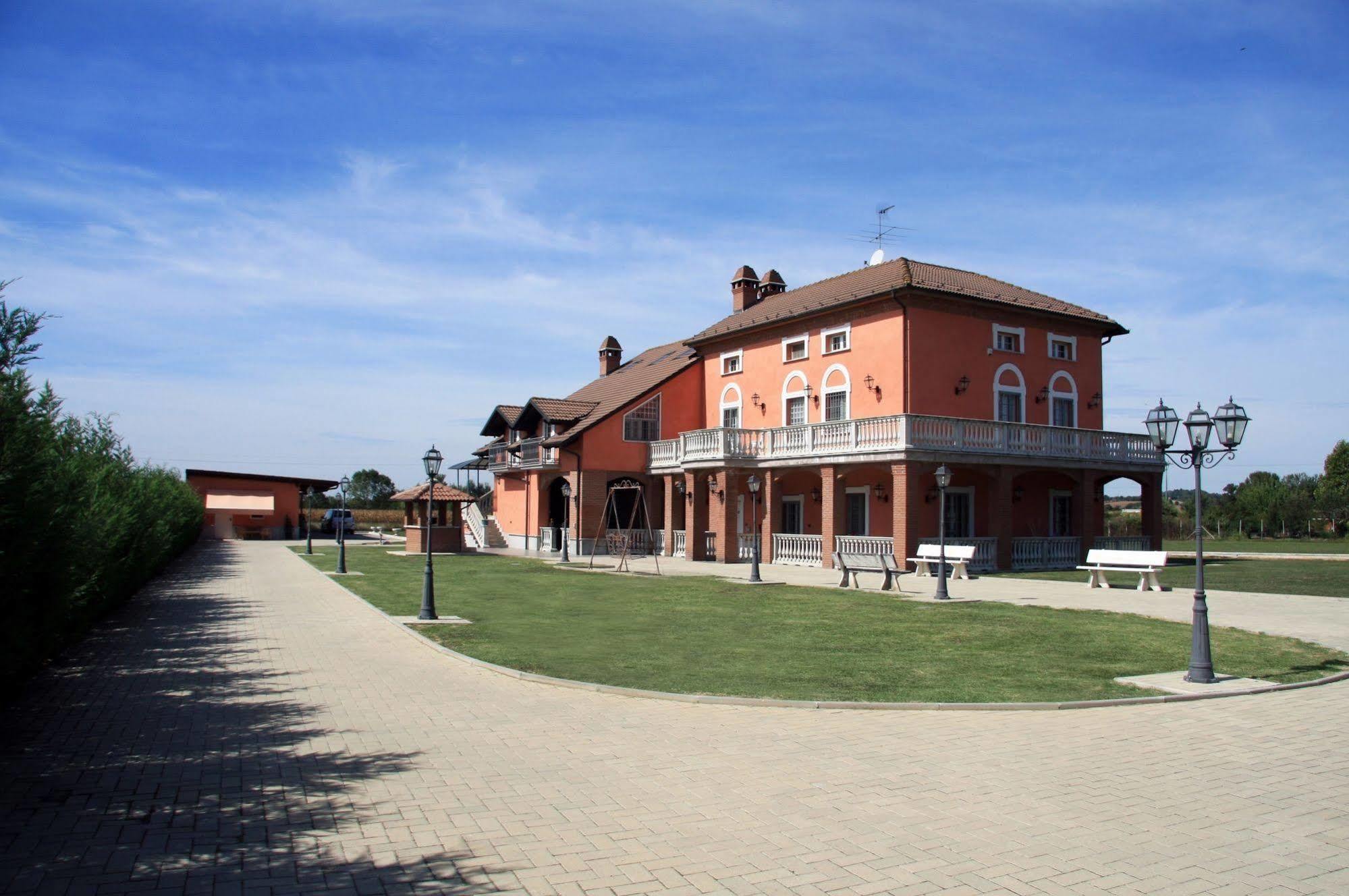 Villa Sassi Ac Алесандрия Екстериор снимка